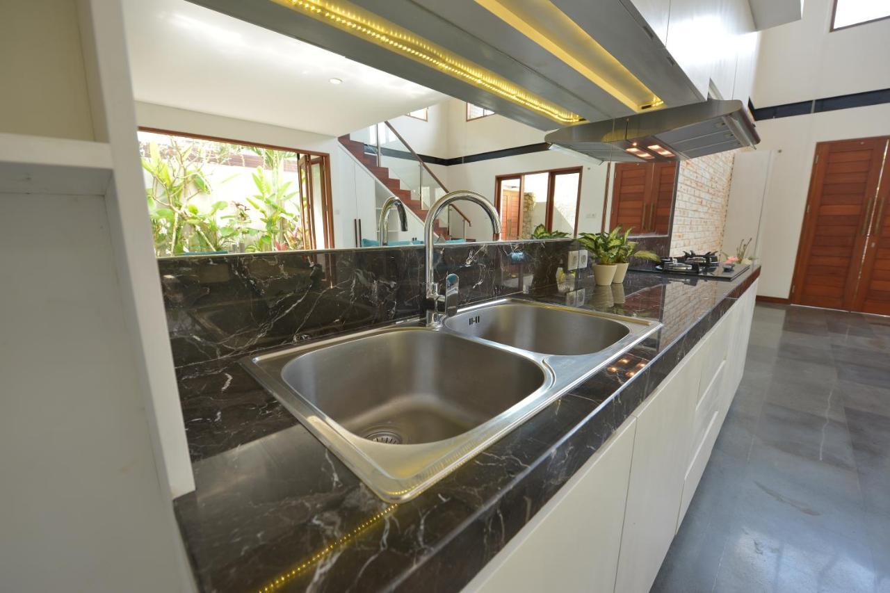 Ombak Villa Cemagi ทานาล็อต ภายนอก รูปภาพ