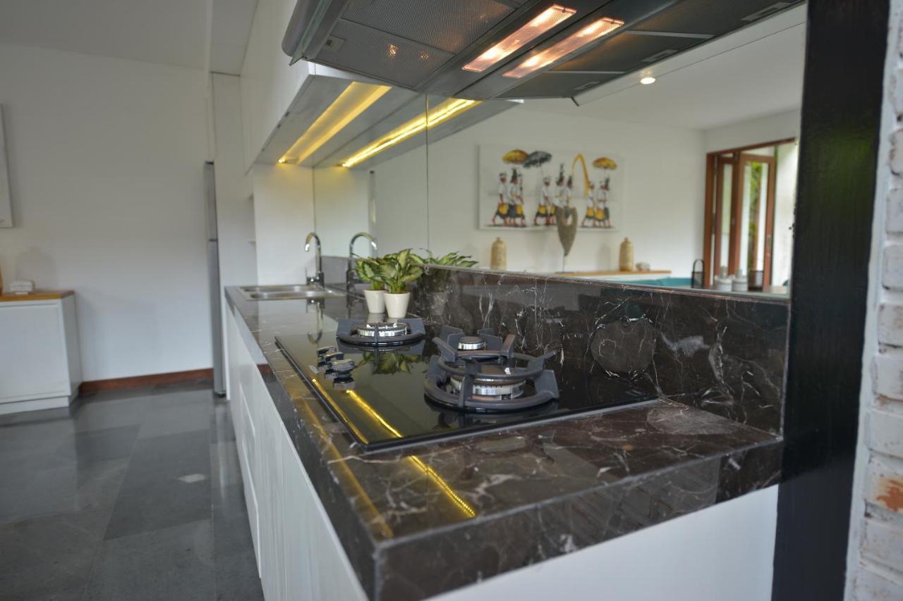 Ombak Villa Cemagi ทานาล็อต ภายนอก รูปภาพ
